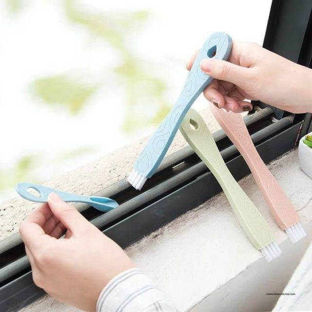 Microfiber Window Slit Dust Cleaning Brush Cleaning  Homy Farmy https://homyfarmy.com https://homyfarmy.com/microfiber-window-slit-dust-cleaning-brush/