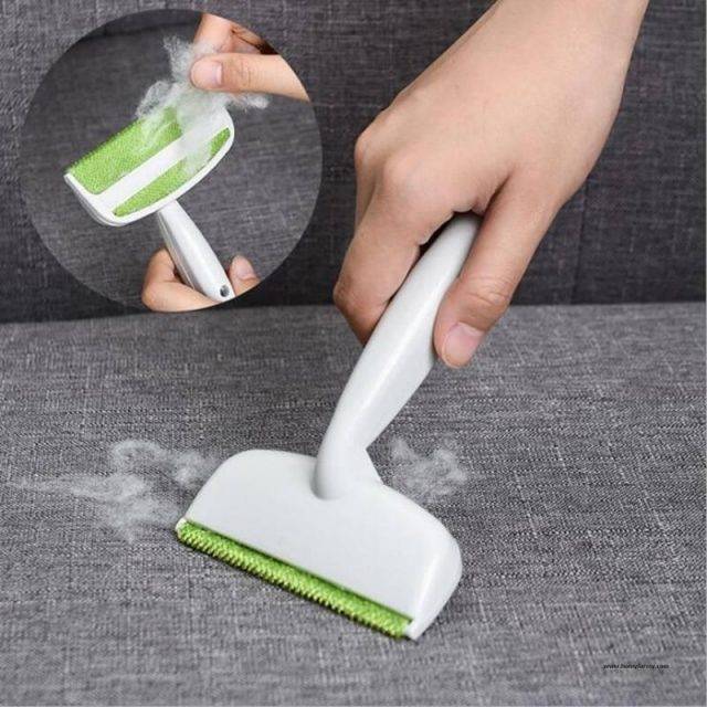 Mini Handheld Hair Cleaning Brushes Cleaning  Homy Farmy https://homyfarmy.com https://homyfarmy.com/mini-handheld-hair-cleaning-brushes/