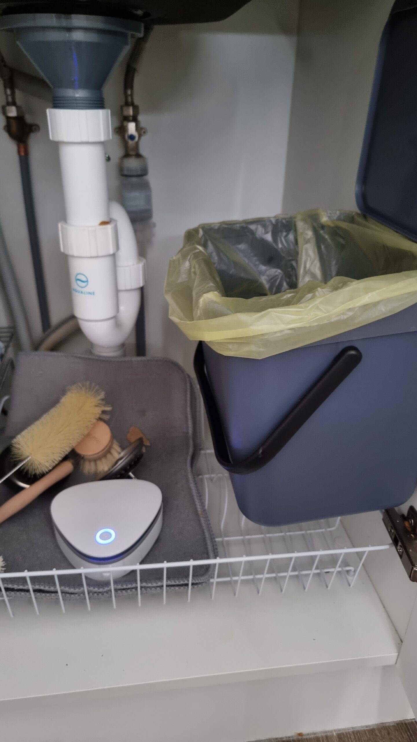 Portable Ozone Generator Mini Portable Ozone Generator Mini Bathroom BreatheEasierMask Cleaning Home Improvement Homy Farmy https://homyfarmy.com https://homyfarmy.com/portable-ozone-generator-home-air-purifier-ozon-car-mini-disinfect-machine-for-refrigerator-toilet-pet-kitchen/